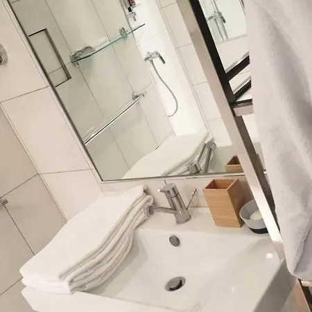 Cosy & A 2 Pas Apartament *